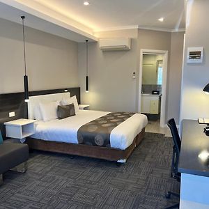 Corporate Room